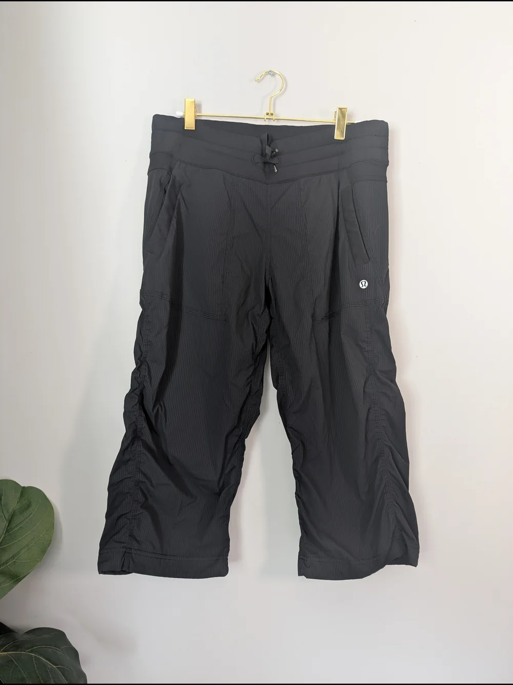 Lululemon Black Cropped Drawstring Active Pants